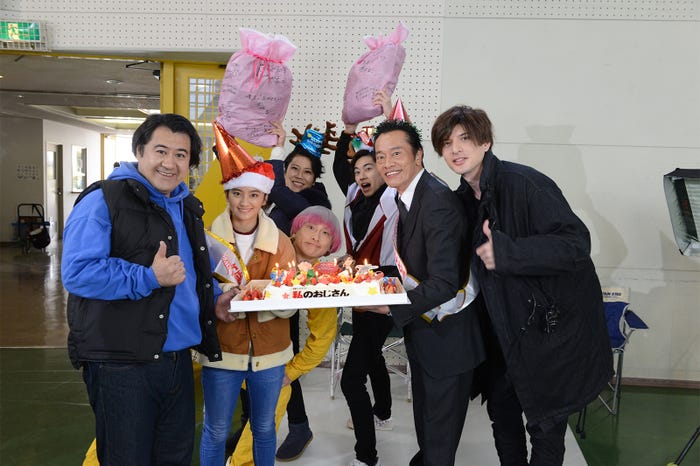 小手伸也(左)&城田優(右)の誕生日をお祝い(C)テレビ朝日