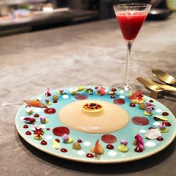 夢のようなデザートのフルコース!お皿に描かれた食べるアート「ジャニス・ウォン」