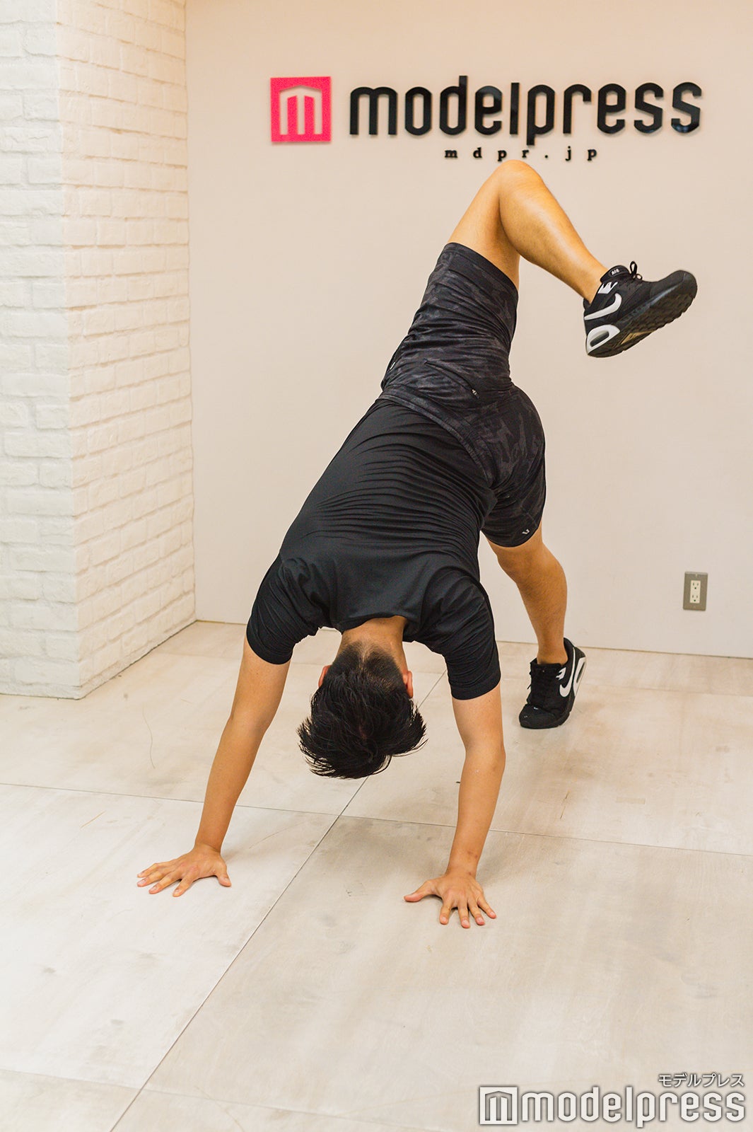 こちらは「スコーピオン」というムーブメント。体幹が全くブレないことに驚きです （C）モデルプレス