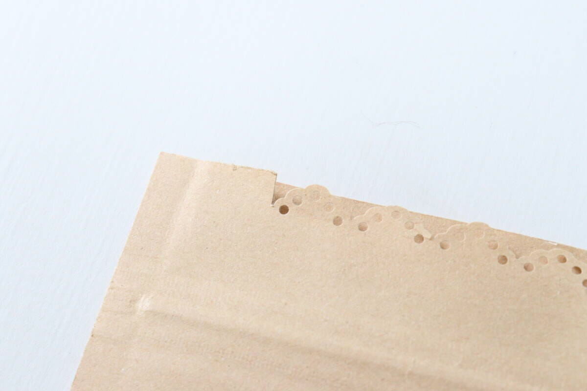 ダイソーのクラフトパンチ（ラインタイプ、レース型）の使用例