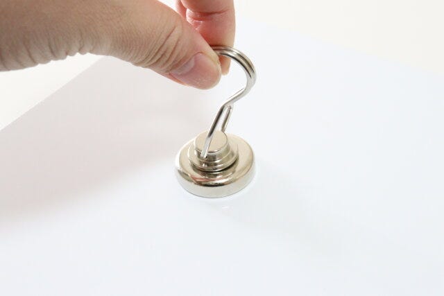 磁石がくっつくスチールタイル(ホワイト) マグネット 磁石がくっつくスチールタイル(ホワイト) マグネット