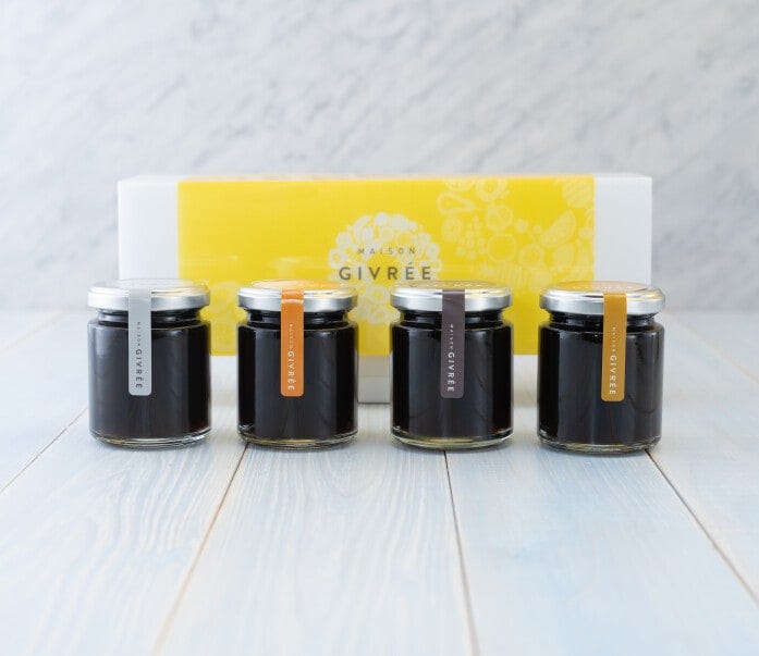 オンラインショップでは、4個入り3009円、6個入り4306円、8個入り5689円の3サイズを販売（各税込み・送料別）