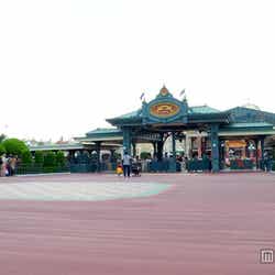 東京ディズニーランドのエントランス