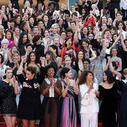レッドカーペットに集結した映画業界で働く女性82人／photo：Getty Images