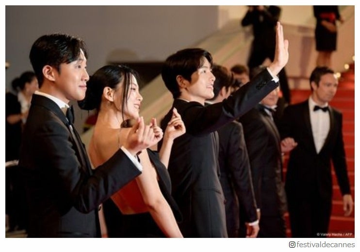 ソン・ジュンギ、臨月の妻との夫婦初共演は見送り カンヌレッドカーペットデビュー