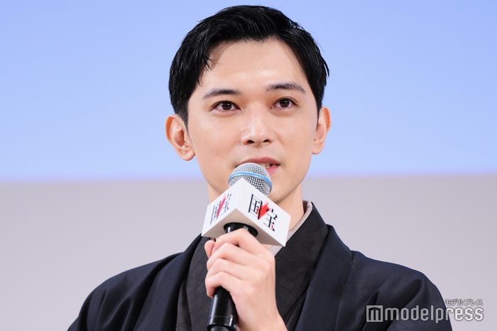 吉沢亮(C)モデルプレス
