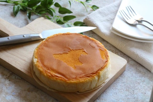 カルディ「しっとりチーズケーキ」のホール