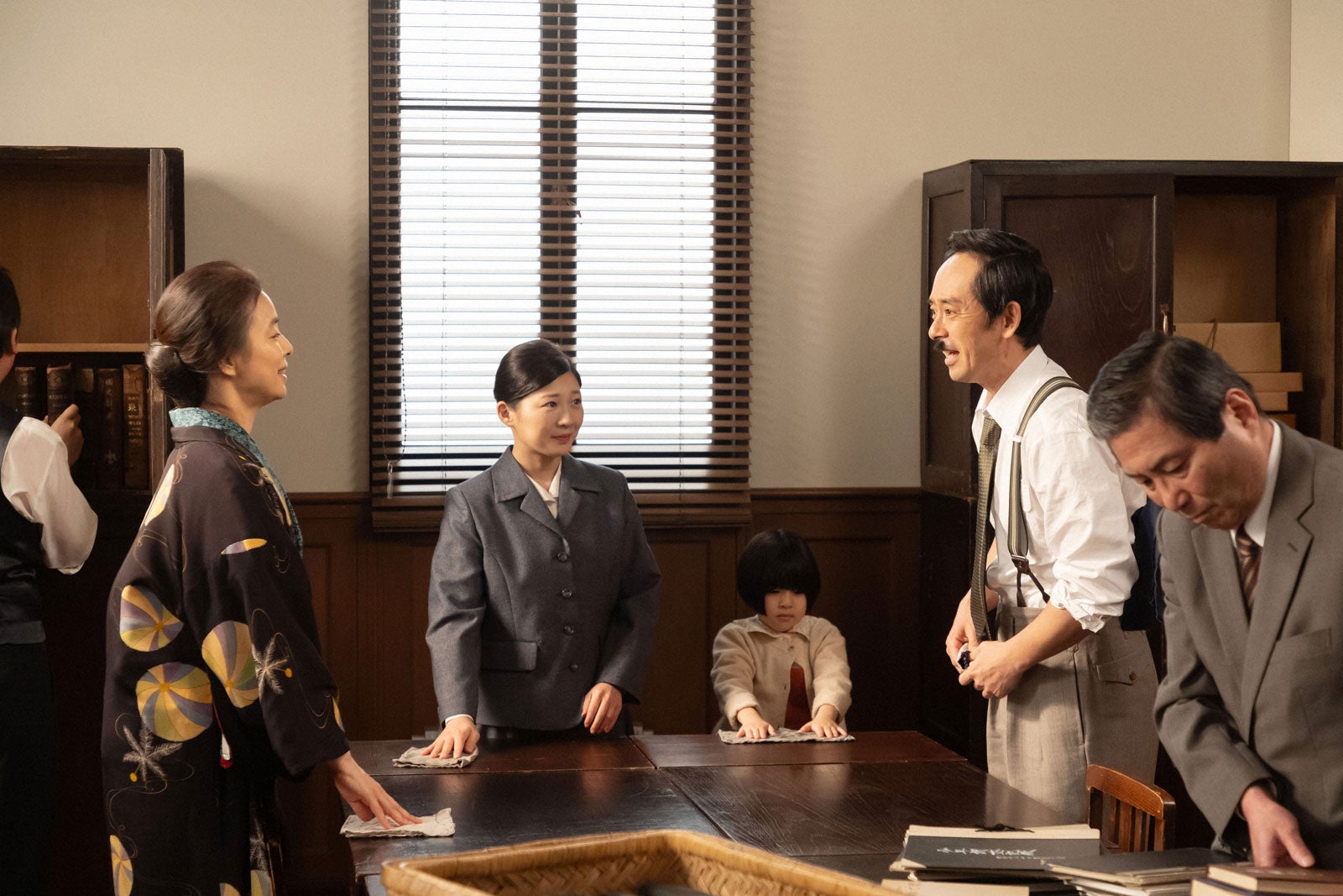 石田ゆり子、伊藤沙莉、滝藤賢一「虎に翼」第55話（C）NHK