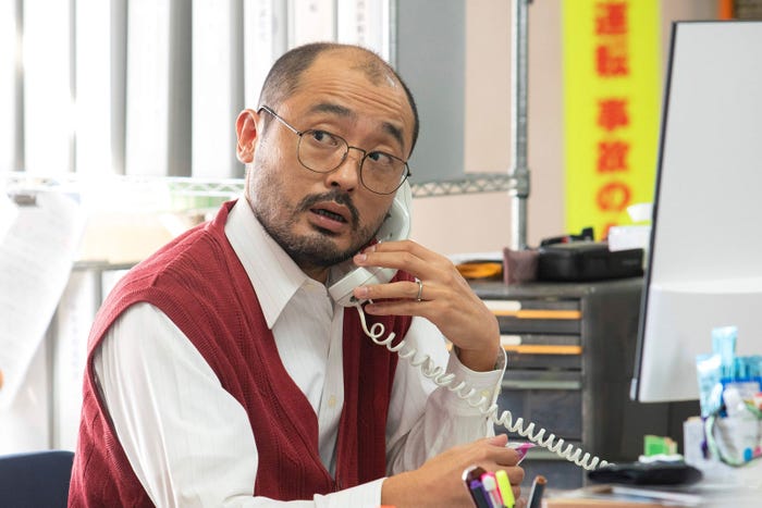 宇野祥平(C)2022 山本中学・少年画報社/「左様なら今晩は」製作委員会