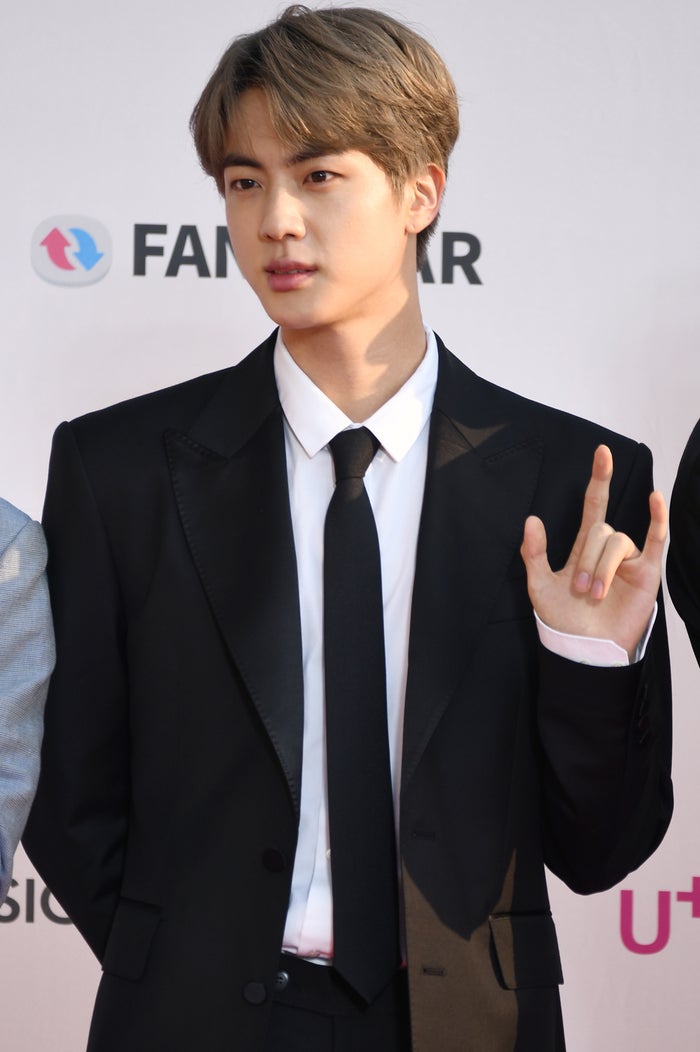 Bts Jin ラブ マイセルフ の伝道師 溢れる自己愛とその裏にあるもの モデルプレス