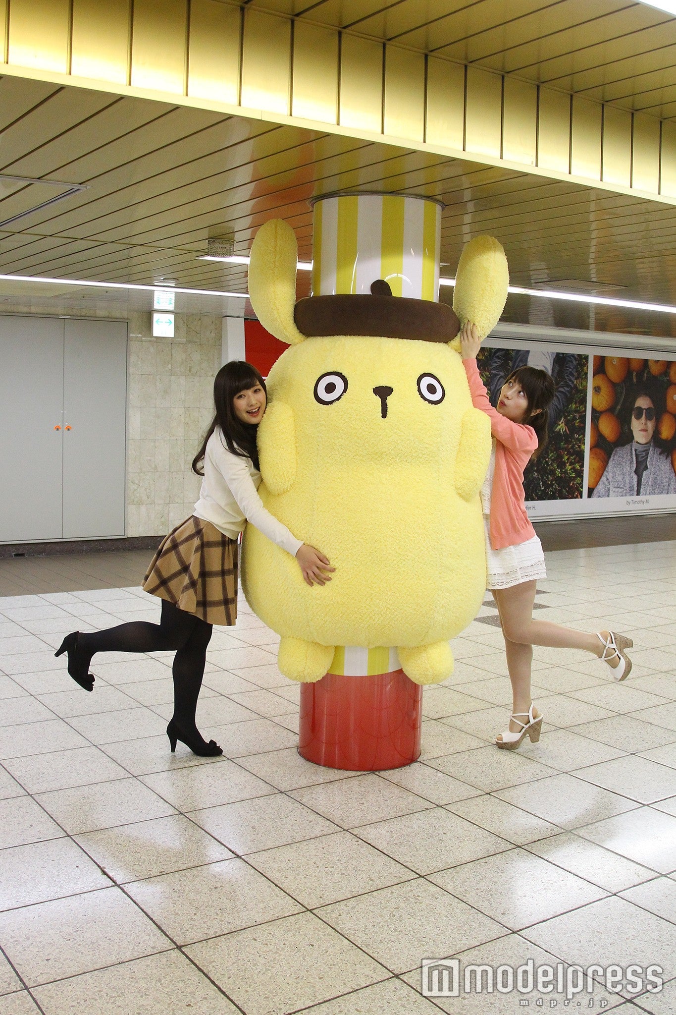 イベント「だきつきプリン」（C）2016 SANRIO CO．，LTD．