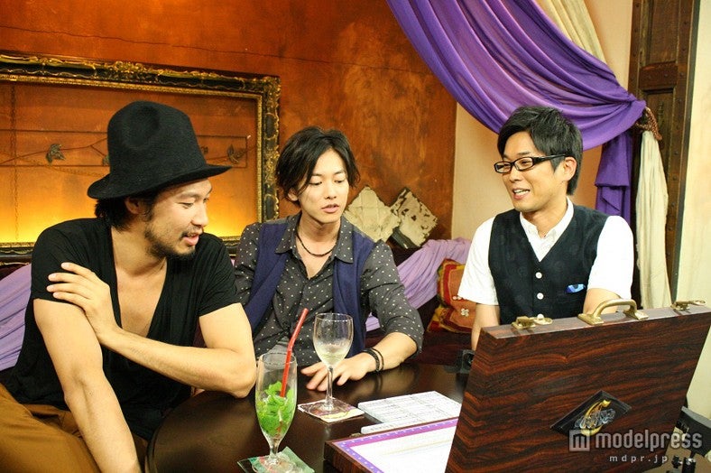 左から：青木崇高、佐藤健、山崎樹範／画像提供：関西テレビ