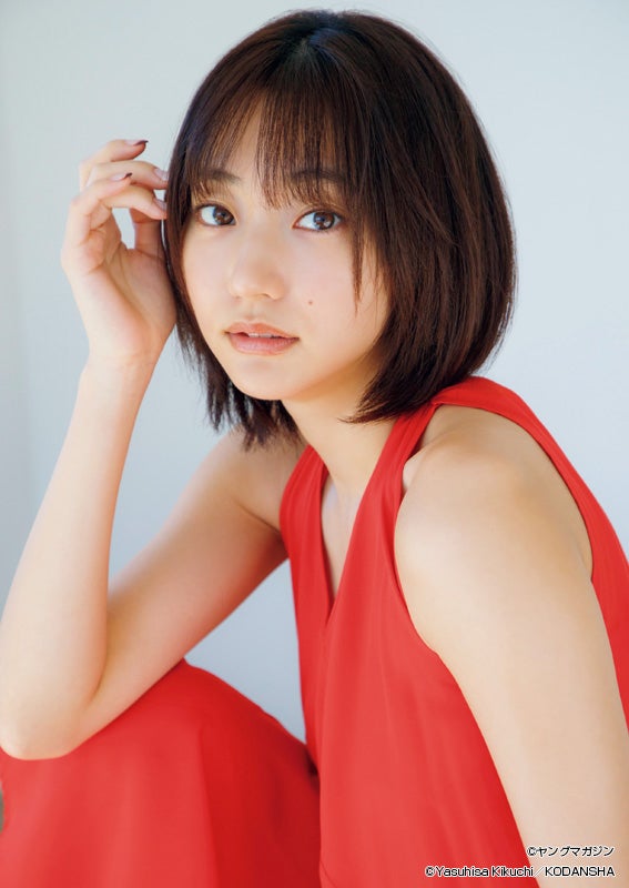 武田玲奈、ノースリーブで透明素肌際立つ「ヤンマガ」ソロ初登場