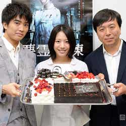 ドラマ「悪霊病棟」(TBS・MBS系)の映像紹介および合同取材会に出席した(左から)大和田健介、夏帆、鶴田法男監督(C)2013 エイベックス・エンタテインメント/MBS