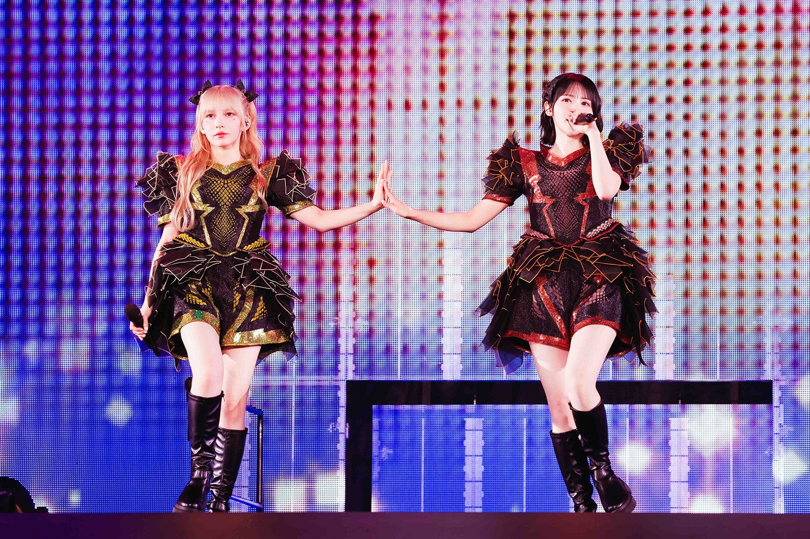 早瀬ノエル、鎮西寿々歌／撮影：ヨシモリユウナ、森好弘、高田梓、ハタサトシ、後藤壮太郎、藤井拓（提供写真）