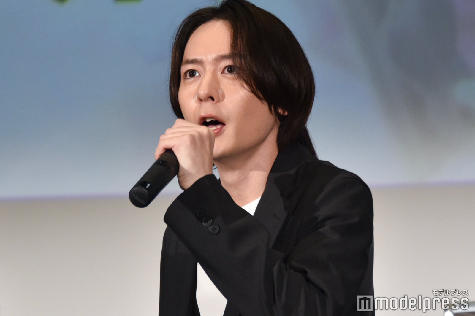 じゃんけんに負けて「お嬢様！！！！！」を披露する犬飼貴丈（C）モデルプレス