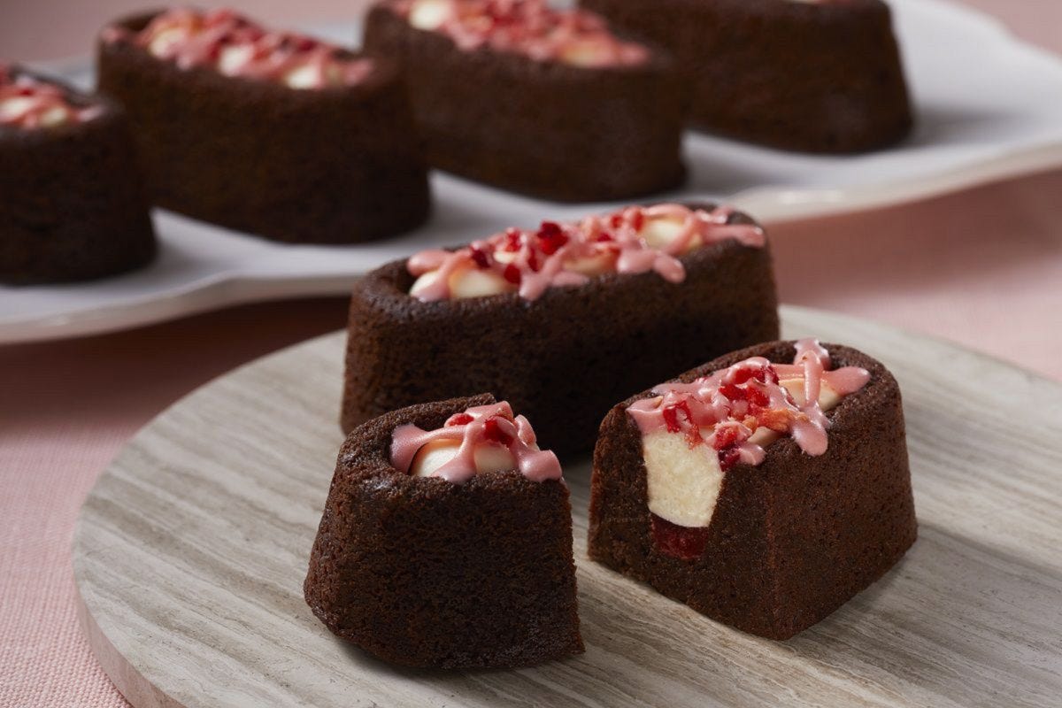 ローソン「生ガトーショコラ ほんのりいちご」