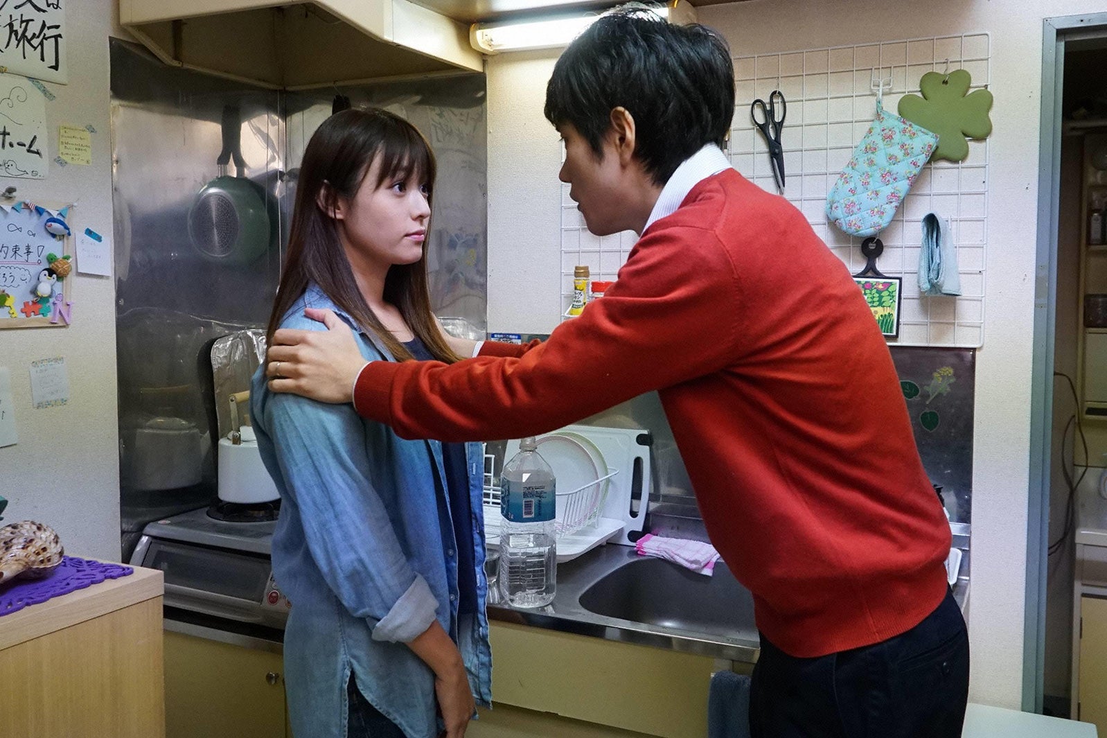 深田恭子、松山ケンイチ／「隣の家族は青く見える」第1話より（C）フジテレビ