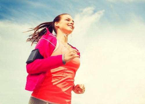 ジョギングをしている女性