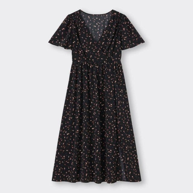 GU　値下げ　ワンピース