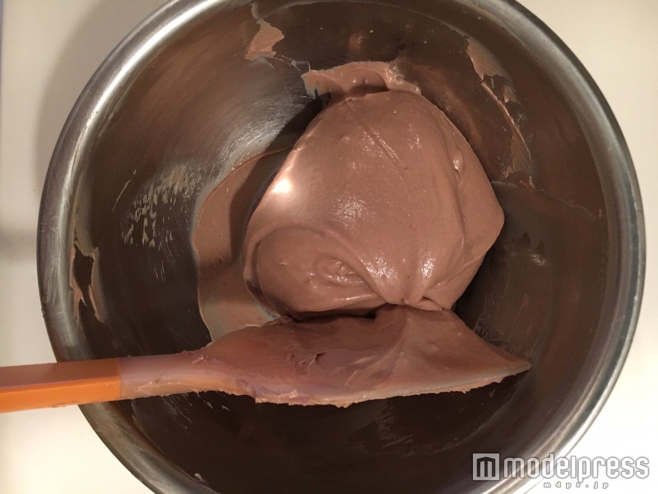 チョコカスタードにマスカルポーネを加えて…／画像提供：柏原歩さん