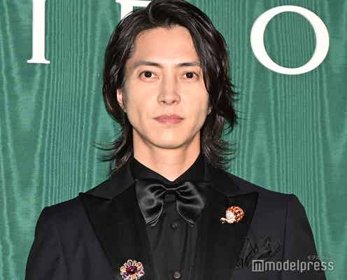 山下智久、ネイビースーツで圧巻スタイル披露「演劇と音楽の活動をさせていただいたので」今後の展望語る【ブルガリ展覧会フォトコール第一夜】