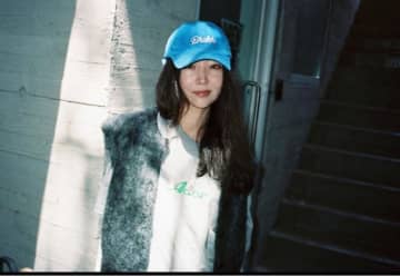 NewJeansプロデューサーが現地で会見 対立事務所に和解を公開提案→事務所が受け入れず対抗措置へ