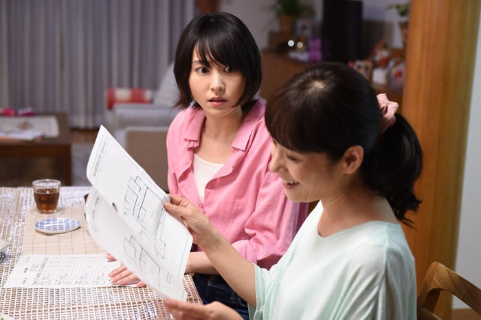 逃げ恥 みくり 新垣結衣 のファッションに注目 ピンク多め のパンツコーデを真似したい モデルプレス