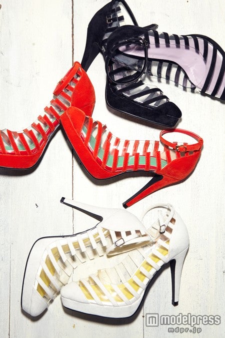 クリアボーダーのパンプス（3色展開）