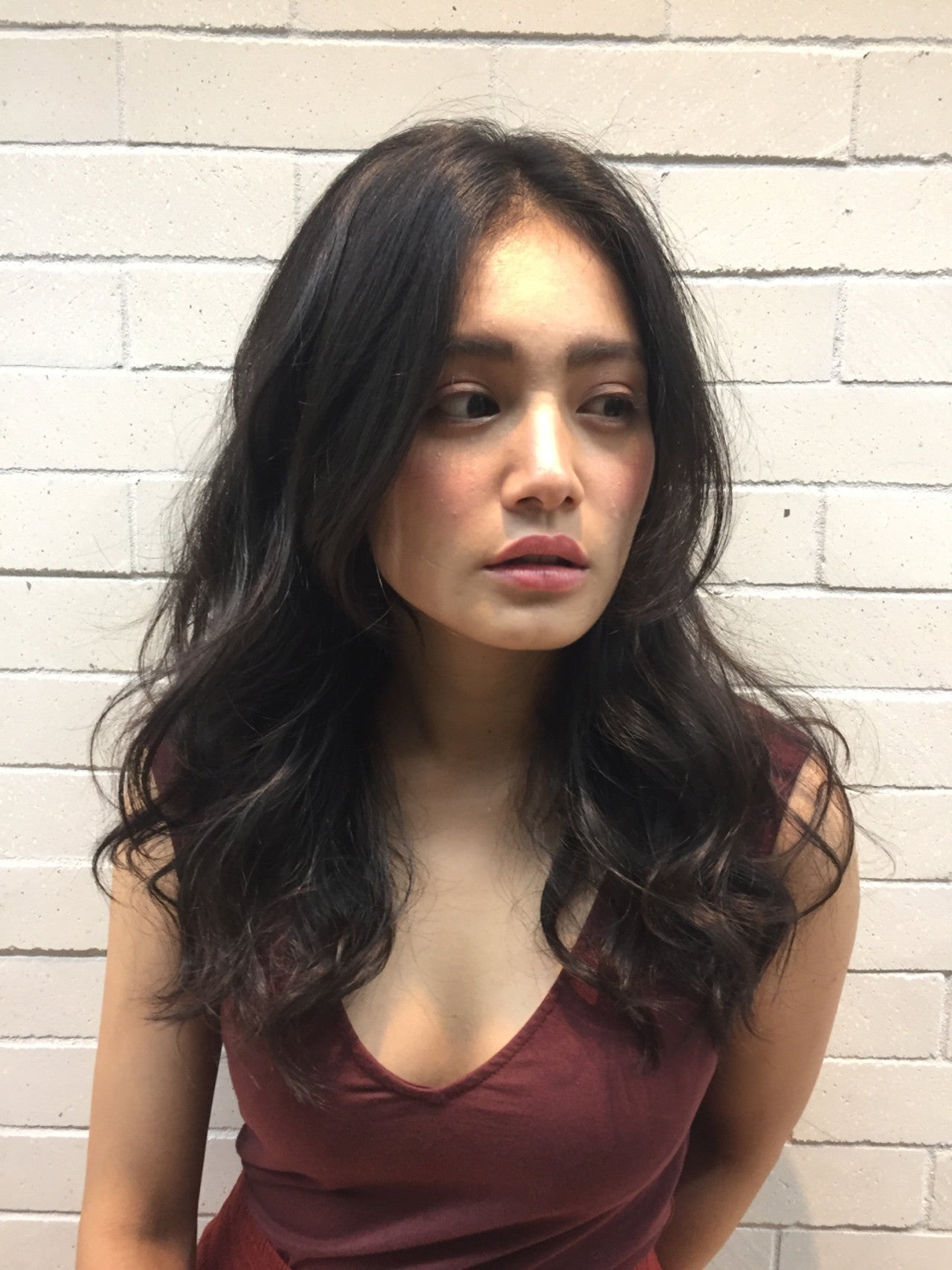 黒髪ロングは前髪なしで垢抜け女子になれる魔法のヘア♡ モデルプレス