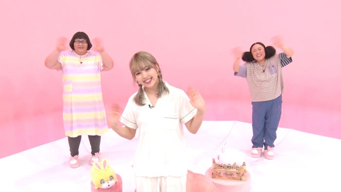 安藤なつ、藤田ニコル、江上敬子(提供写真)