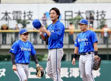 来季構想外のDeNA・藤浪 初回5安打4失点と苦しい投球 ラスト登板の巨人2軍戦で 味方の失策も絡む