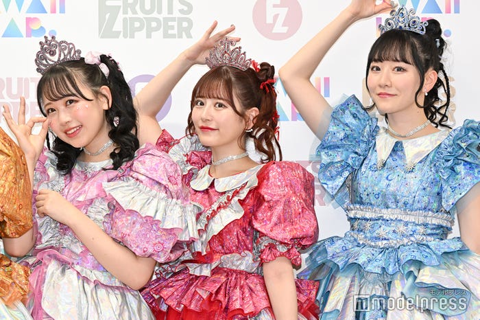 松本かれん、月足天音、真中まな(C)モデルプレス