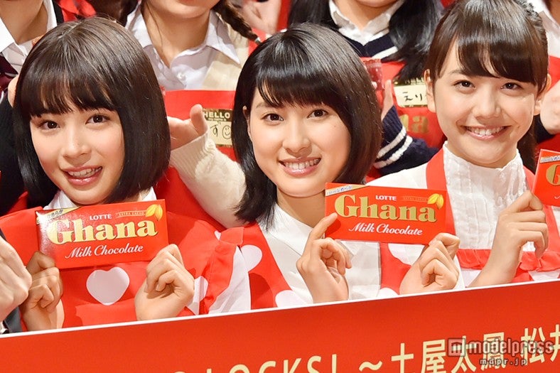 左から：広瀬すず、土屋太鳳、松井愛莉