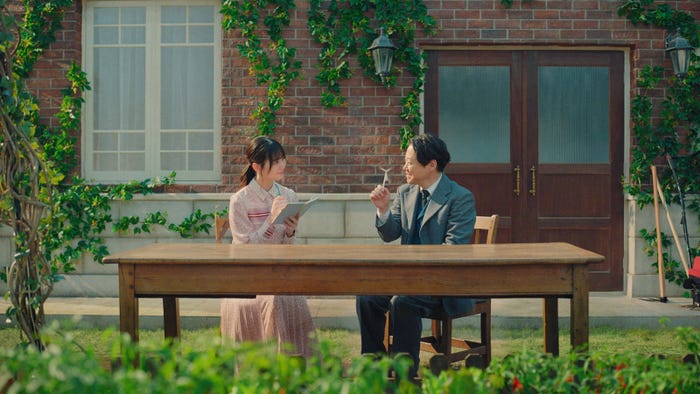 小坂菜緒、阿部サダヲ/新CMより (提供写真)