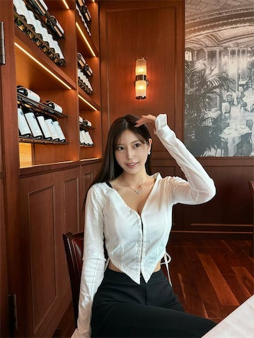 "令和の峰不二子" 阿部なつき、高級ホテルでホカンス満喫「綺麗ですね」