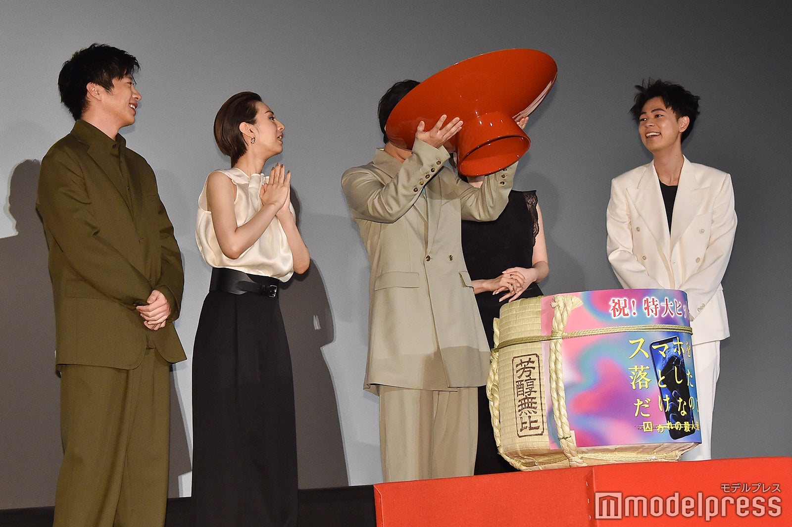 千葉雄大を見守る （C）モデルプレス