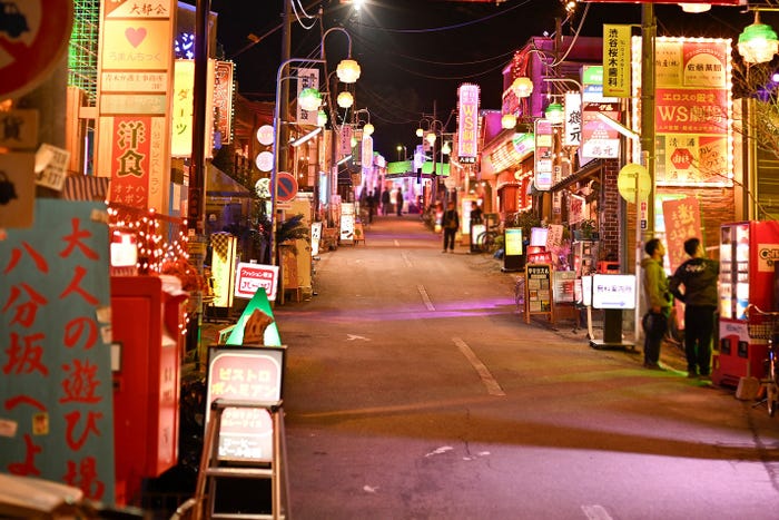 「もしもこの世が舞台なら、楽屋はどこにあるのだろう」オープンセット(C)フジテレビ