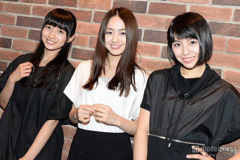 アイドルグループ「SUPER☆GiRLS」/(左から)渡邉幸愛、荒井玲良、田中美麗