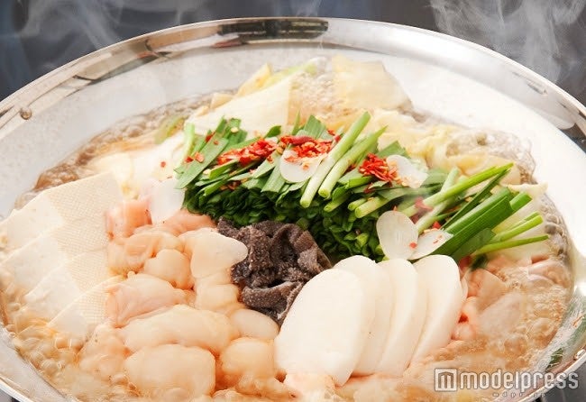 牛生もつ鍋も必食！セット税別1,200円（1人前）