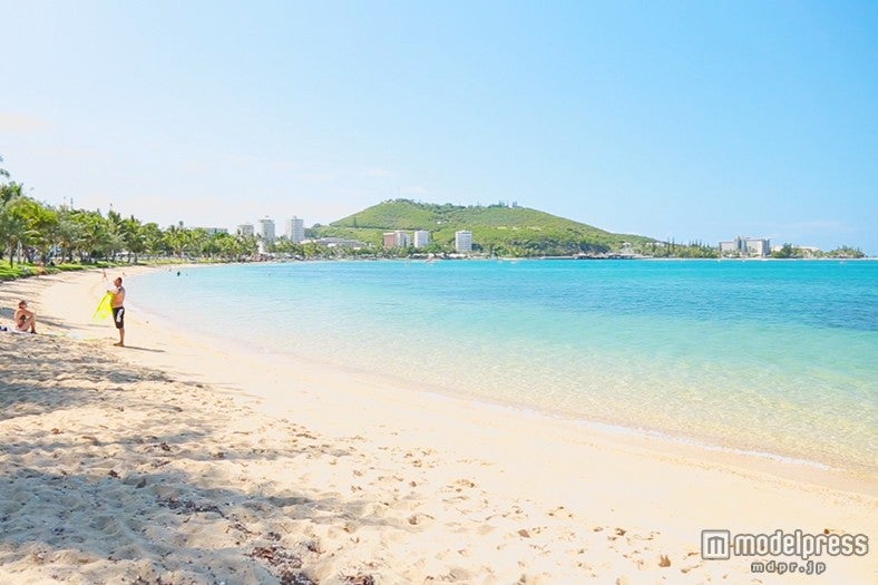 アンスバタビーチ／ビーチの目の前にはお金をかけずに使える駐車場と仮設トイレがある