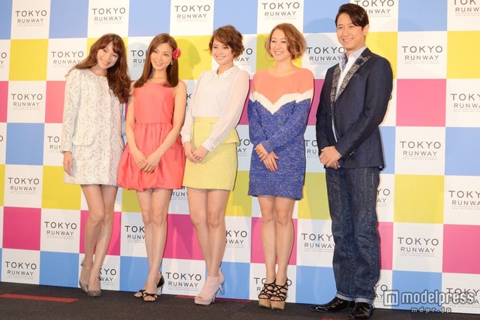 「東京ランウェイ2013 SPRING/SUMMER」開催前記者会見(左から:蛯原友里、押切もえ、岸本セシル、SHELLY、谷原章介)