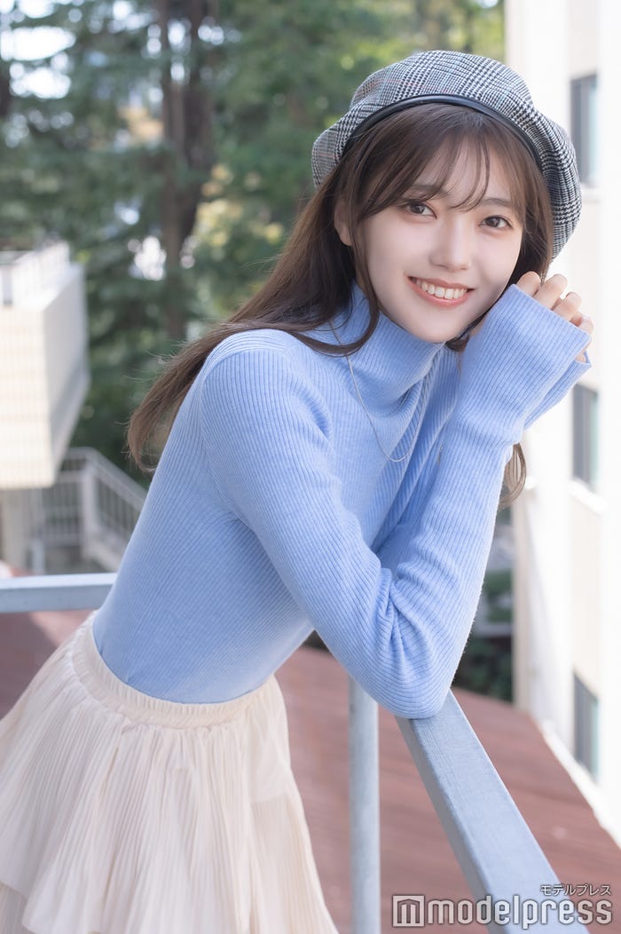 秋山理湖さん(C)モデルプレス