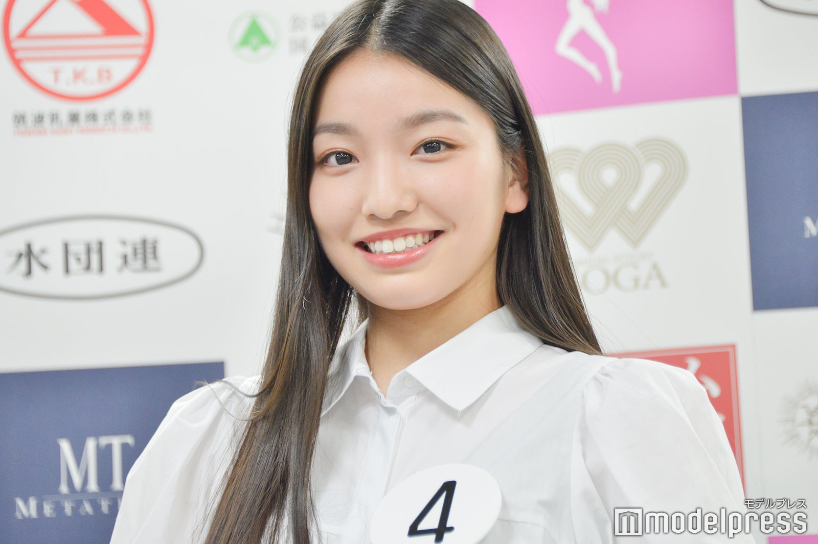 属安紀奈さん（C）モデルプレス