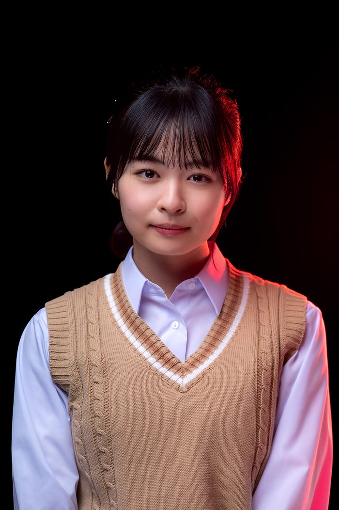 莉子(C)「教祖のムスメ」製作委員会・MBS