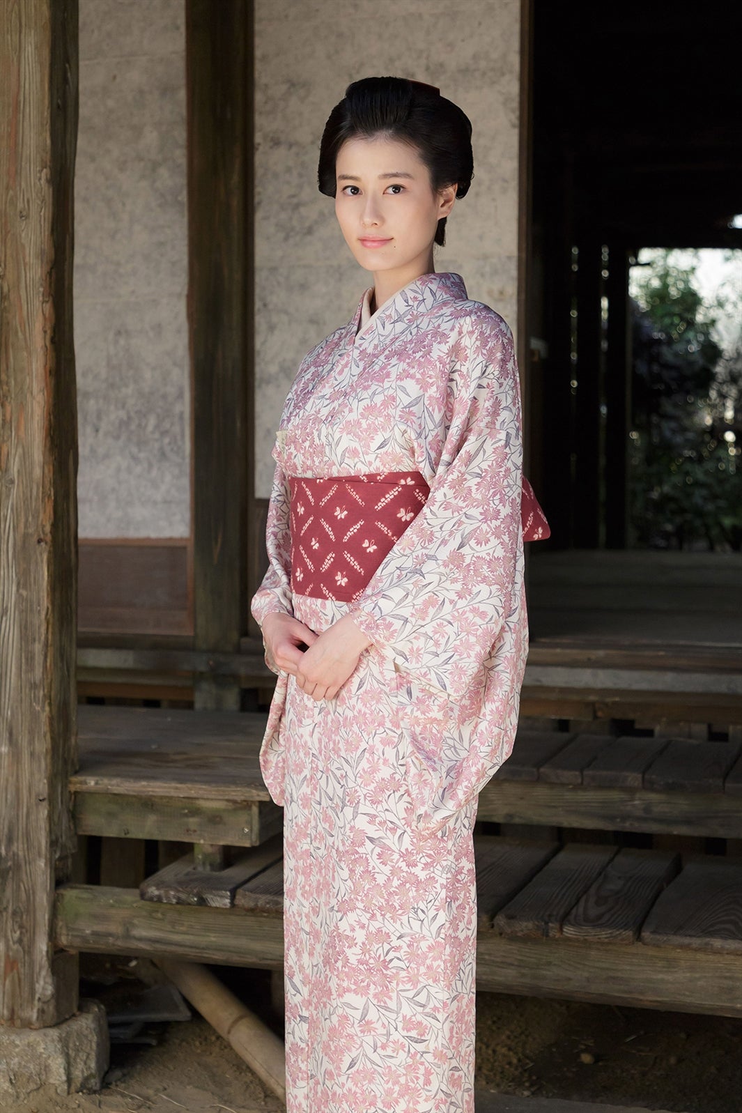 橋本愛、初大河ドラマ　鈴木亮平の妻役で「西郷どん」ゲスト出演