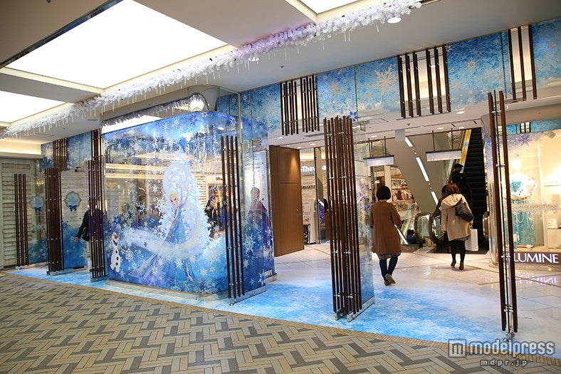 「ルミネ横浜」（C）Disney