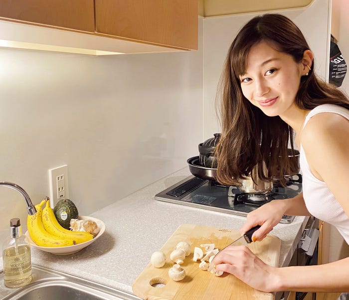 中条あやみ(画像提供:小学館)