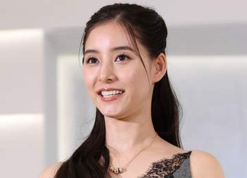 「言葉にならない」「本当パーフェクト♥」新木優子 ノースリーブ×ショーパン私服に「本当にキレイ」反響