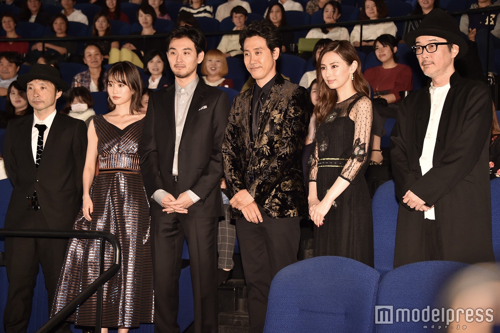 （左から）吉田照幸監督、前田敦子、松田龍平、大泉洋、北川景子、リリー・フランキー （C）モデルプレス